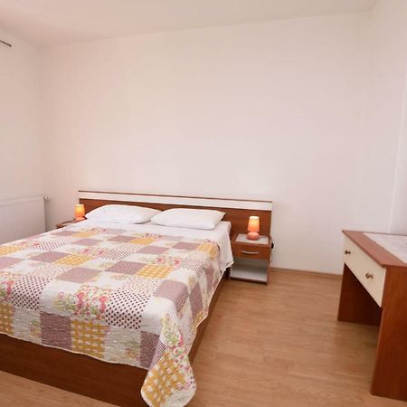 Apartments Brico プリモシュテン エクステリア 写真
