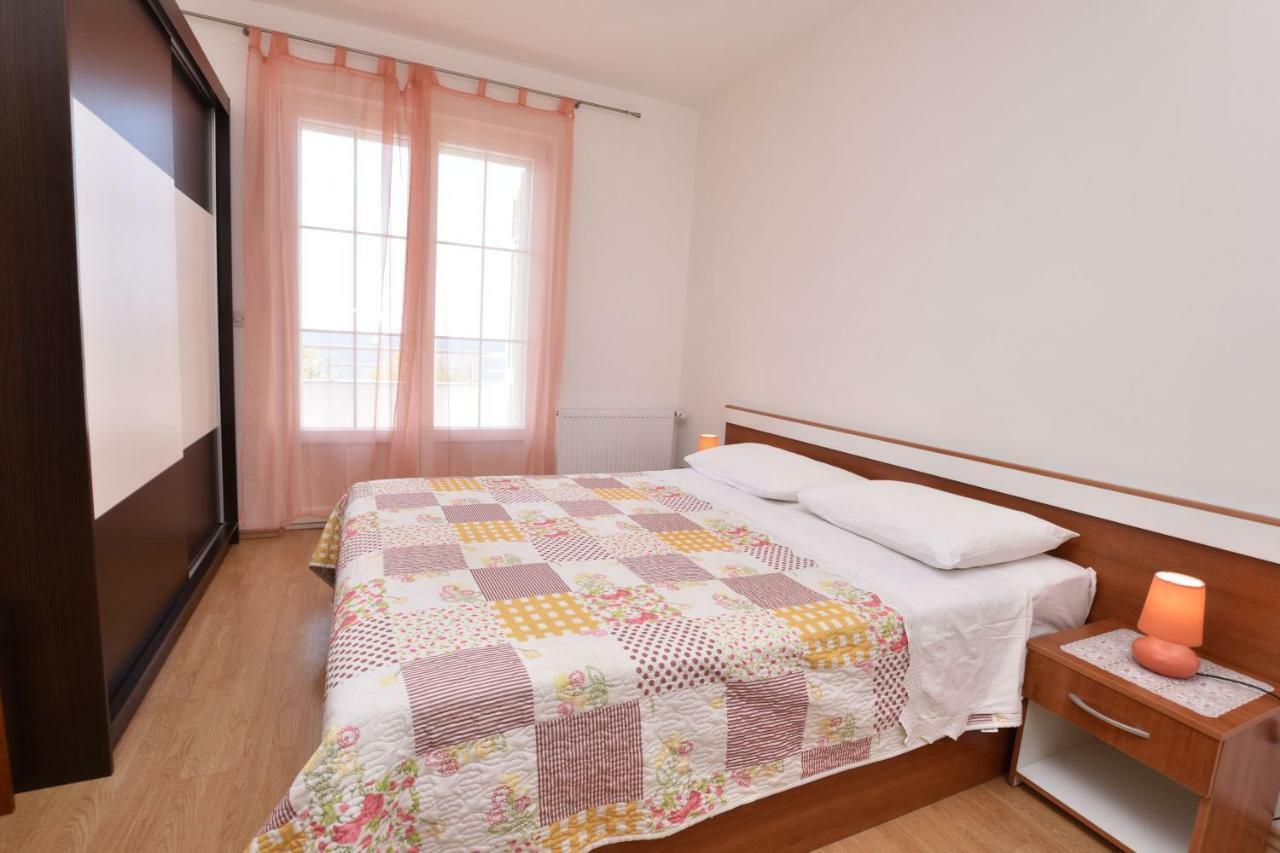 Apartments Brico プリモシュテン エクステリア 写真