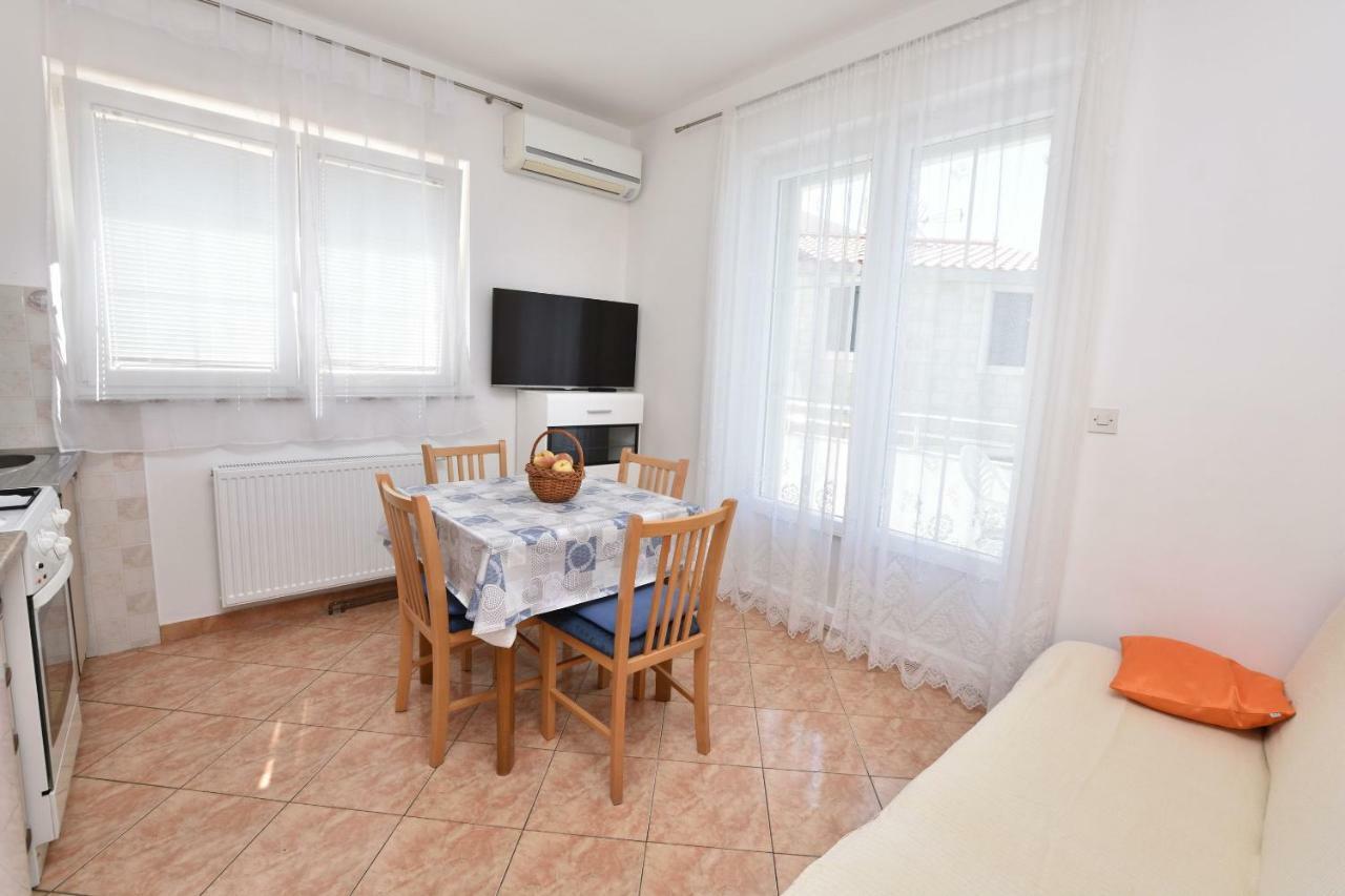 Apartments Brico プリモシュテン エクステリア 写真